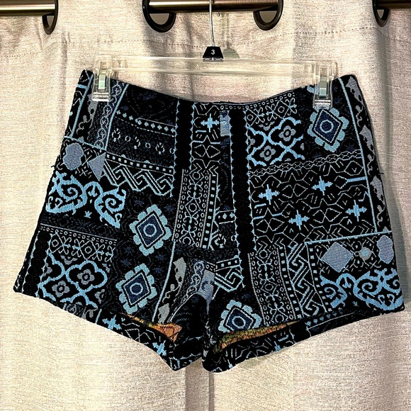 Ecote Urban Outfitters Tapestry High Waist Shorts - Picture 1 of 3